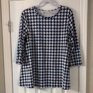 Elegant Houndstooth Lexi Top in Navy and White